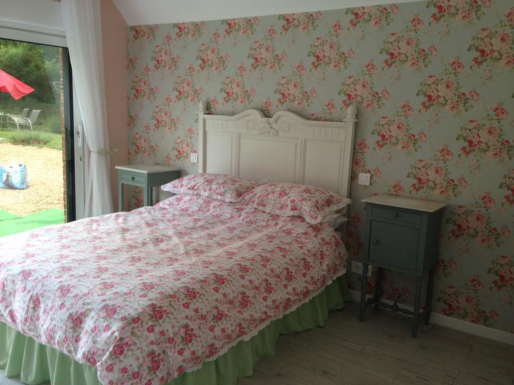 L'Auberge Des Oiseaux Chantants Willeman Room photo